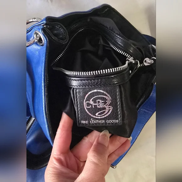 Blue Leather Shoulder Bag - Picture 8 of 16